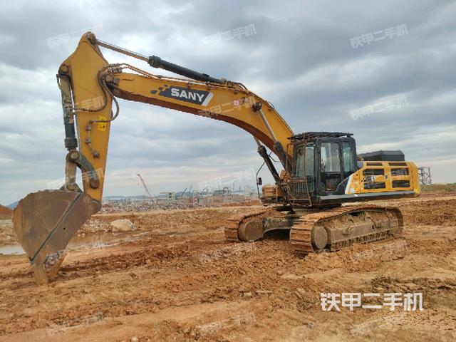 三一重工SY485H挖掘機(jī)