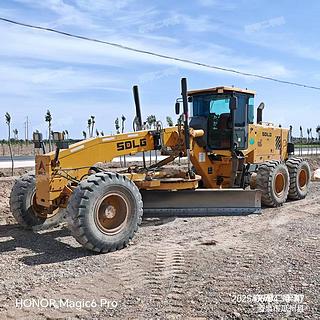 山東臨工G9220平地機(jī)實(shí)拍圖片