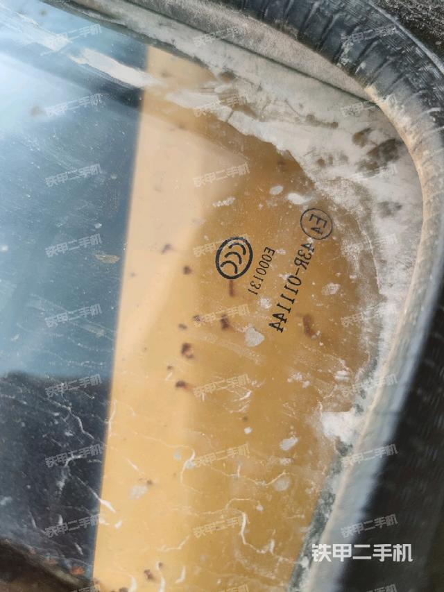 后窗玻璃角标(驾驶室部分) 后窗玻璃角标(驾驶室部分)