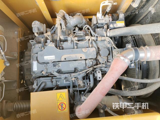 发动机室(上车部件) 发动机室(上车部件)