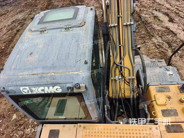 驾驶室顶部（整机外观）