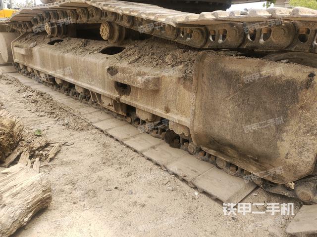 右侧行走马达盖板(行走机构) 右侧行走马达盖板(行走机构)