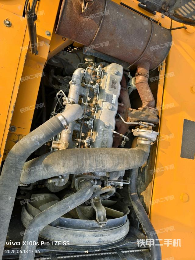 发动机整体俯视(整机外观) 发动机整体俯视(整机外观)