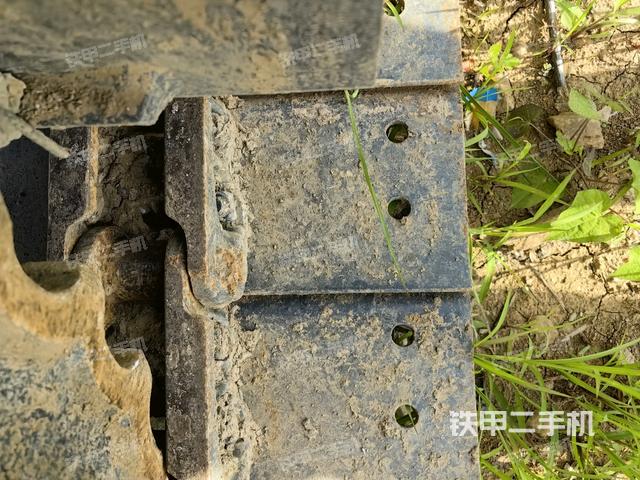 右驱动轮（行走机构）