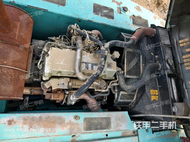 发动机整体俯视(整机外观) 发动机整体俯视(整机外观)