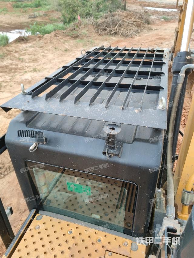 驾驶室顶部俯视(上车部件) 驾驶室顶部俯视(上车部件)