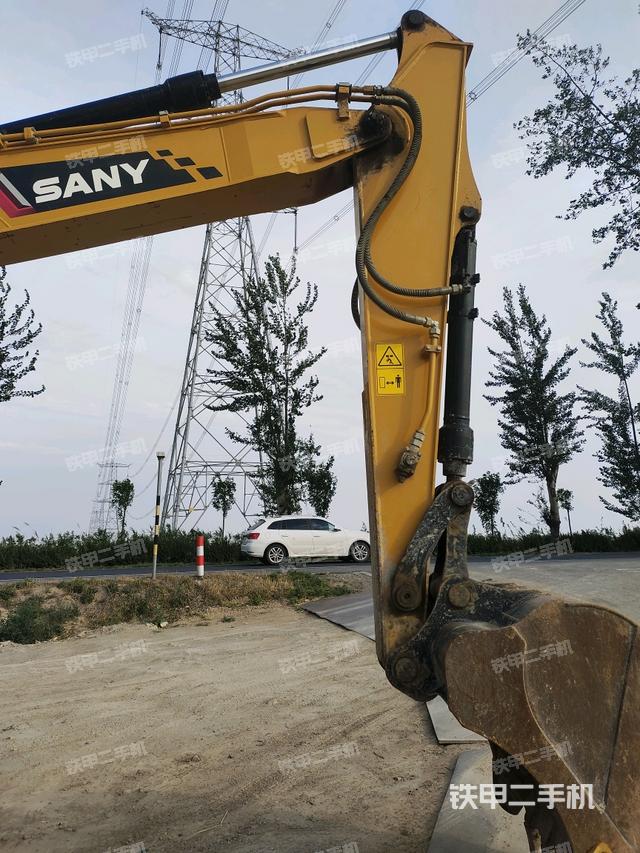 大臂整体 右侧(工作和回转装置) 大臂整体 右侧(工作和回转装置)