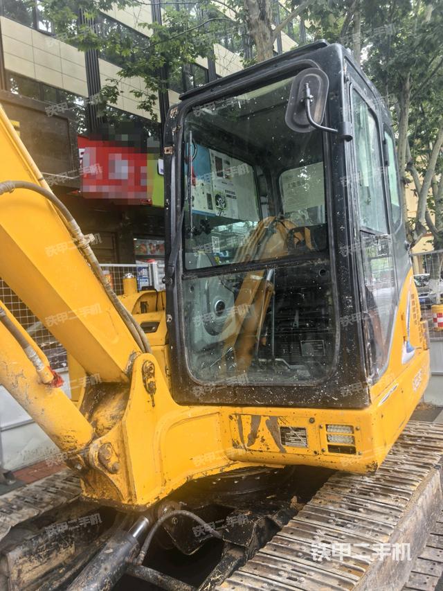  驾驶室正侧（驾驶室部分）