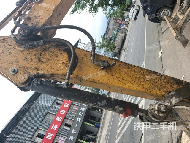 铲斗右后整体（工作和回转装置）