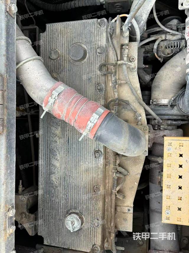 发动机整体俯视(整机外观) 发动机整体俯视(整机外观)