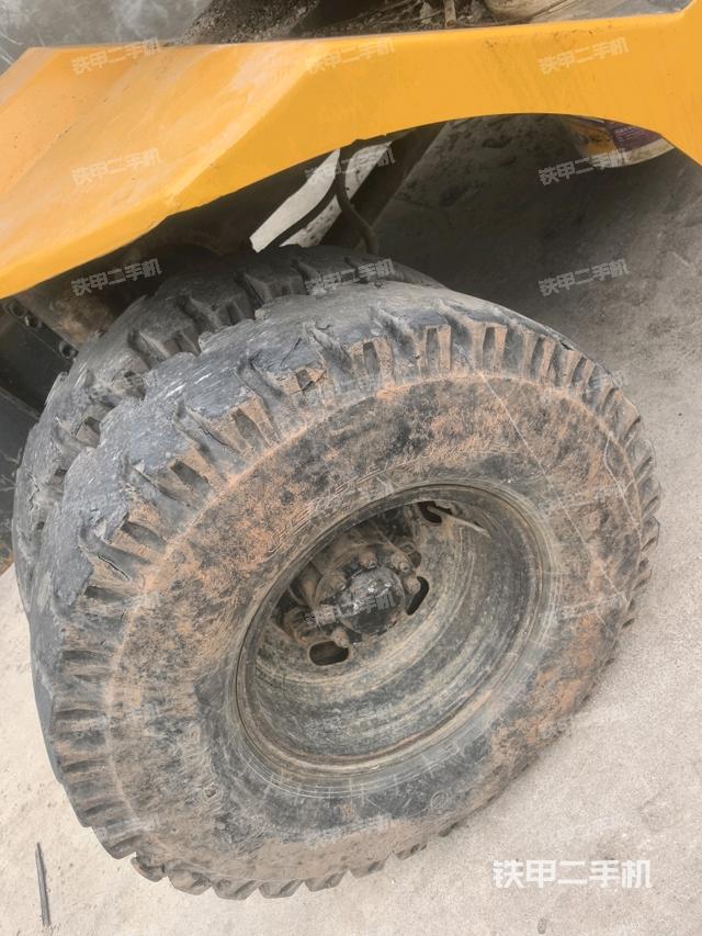 右驱动轮(行走机构) 右驱动轮(行走机构)