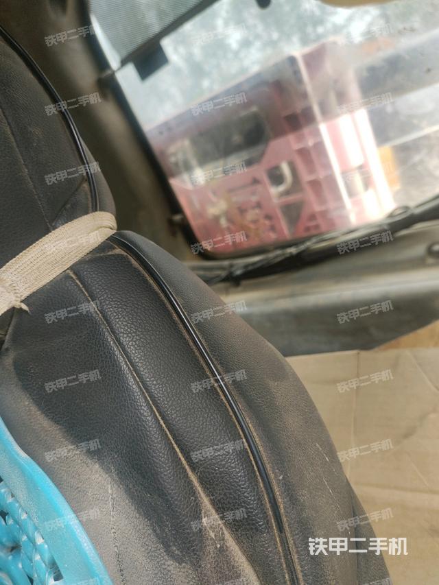 后窗玻璃角标(驾驶室部分) 后窗玻璃角标(驾驶室部分)