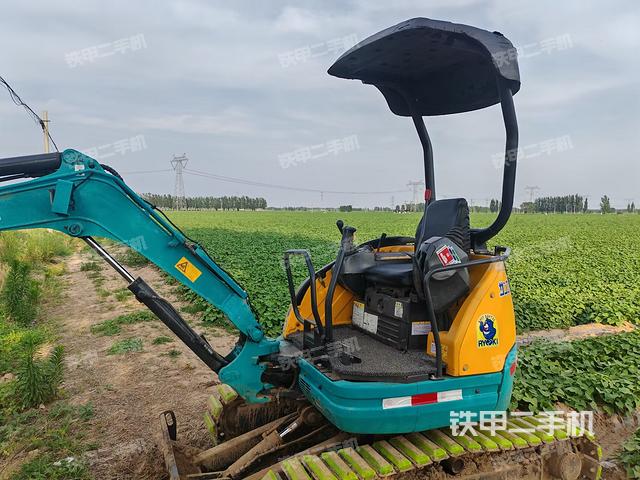 駕駛室頂部（整機(jī)外觀）