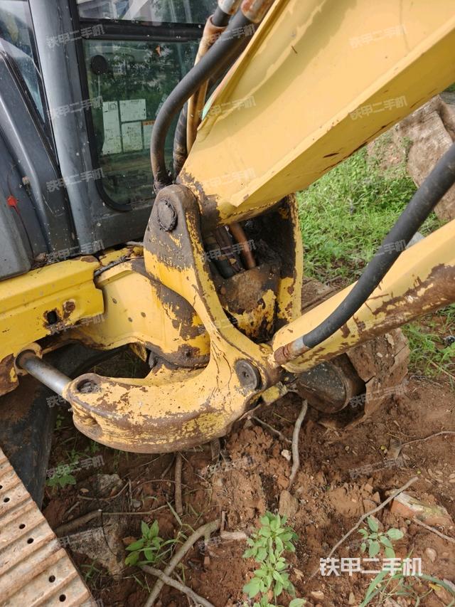 大臂根部?斜（工作和回轉(zhuǎn)裝置）