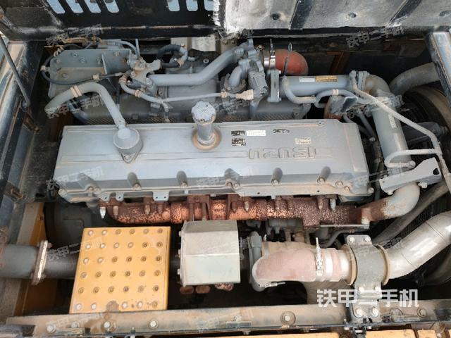 发动机室(上车部件) 发动机室(上车部件)