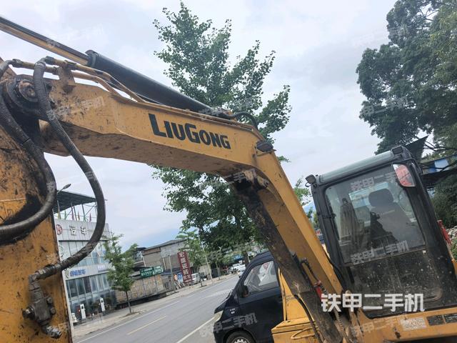 小臂整体左后（工作和回转装置）