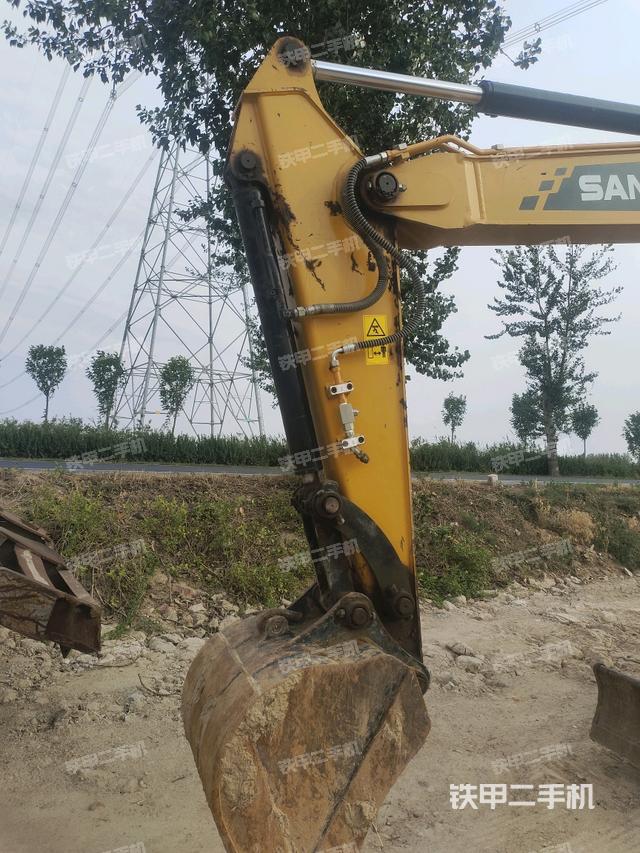 铲斗右后整体（工作和回转装置）