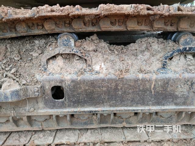 右导向轮(行走机构) 右导向轮(行走机构)