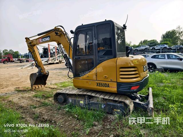 整机右后45°(整机外观) 整机右后45°(整机外观)