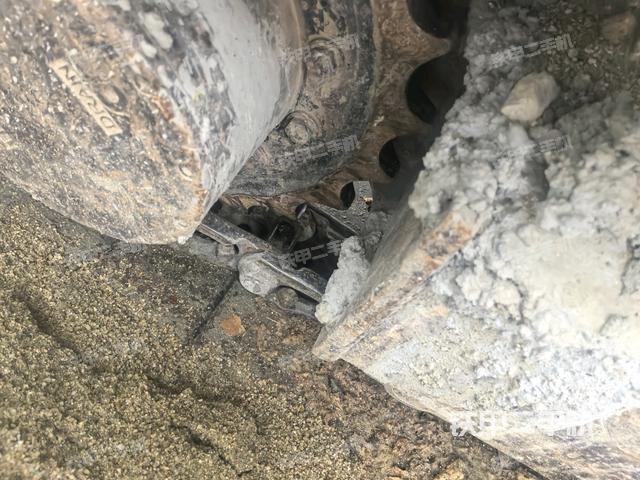 右侧行走马达盖板（行走机构）