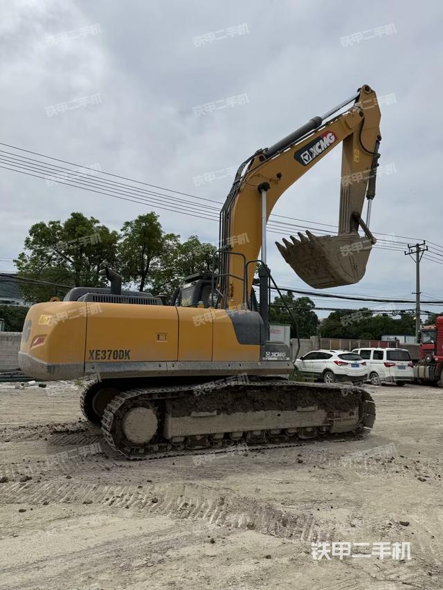 整机右后45°(整机外观) 整机右后45°(整机外观)
