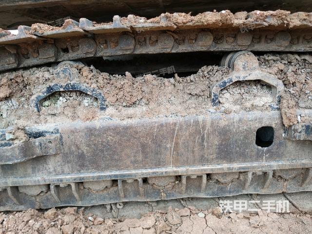 左导向轮(行走机构) 左导向轮(行走机构)