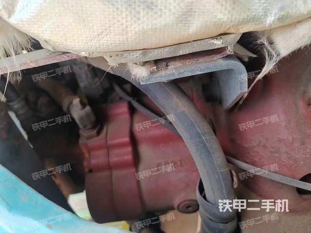 液壓泵艙室正面整體（整機(jī)外觀）