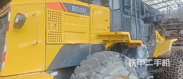 發(fā)動(dòng)機(jī)右側(cè)（整機(jī)外觀及大件）