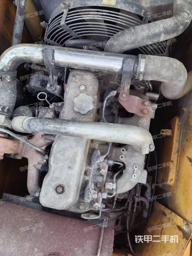 发动机整体俯视(整机外观) 发动机整体俯视(整机外观)