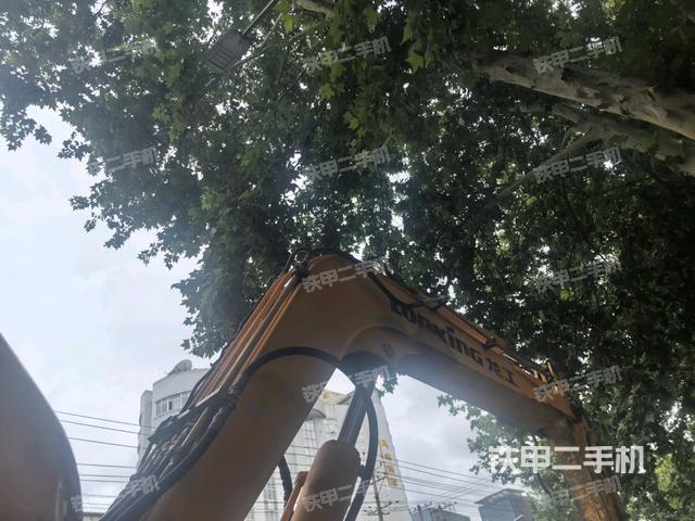 大臂整体 右侧（工作和回转装置）