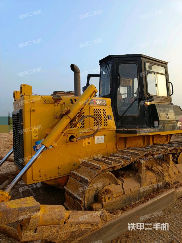 整机右侧(设备外观及核心部件) 整机右侧(设备外观及核心部件)