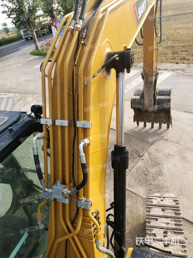 大臂背部俯视(工作和回转装置) 大臂背部俯视(工作和回转装置)