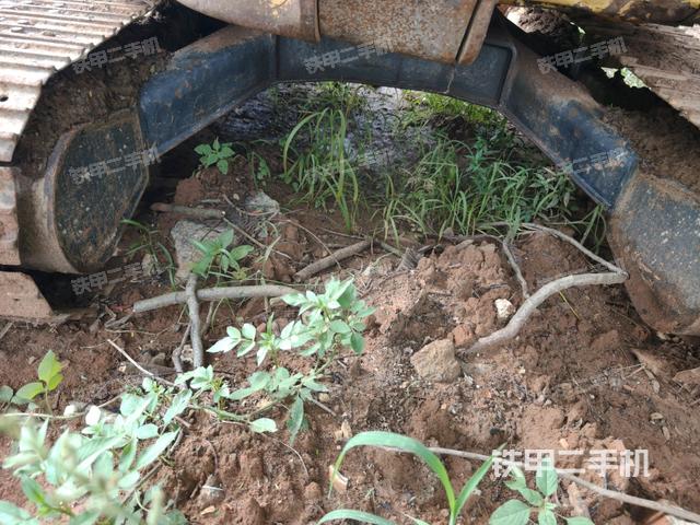 轉(zhuǎn)盤和下車架正前（工作和回轉(zhuǎn)裝置）