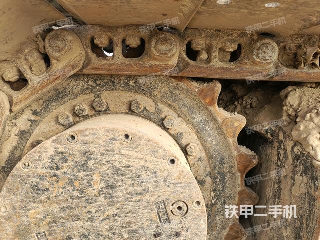 右驱动轮(行走机构) 右驱动轮(行走机构)