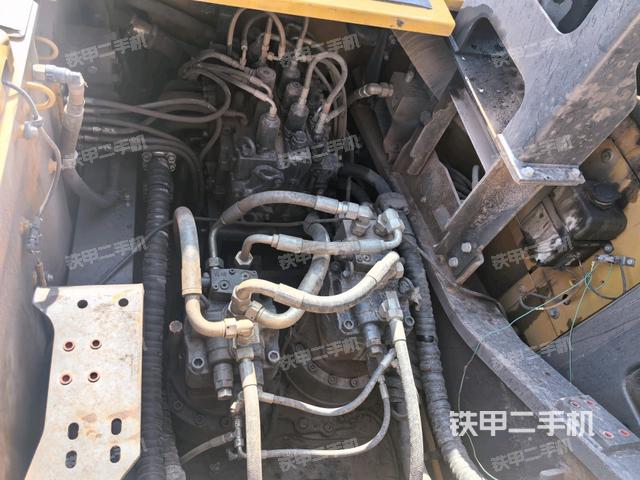 駕駛室頂部俯視(上車部件) 駕駛室頂部俯視(上車部件)