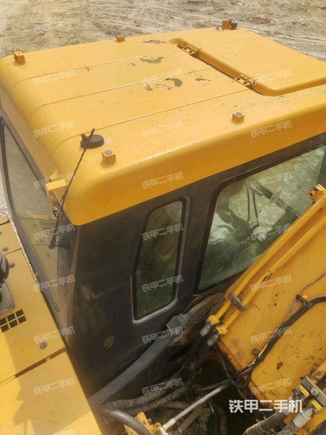 駕駛室頂部俯視(上車部件) 駕駛室頂部俯視(上車部件)