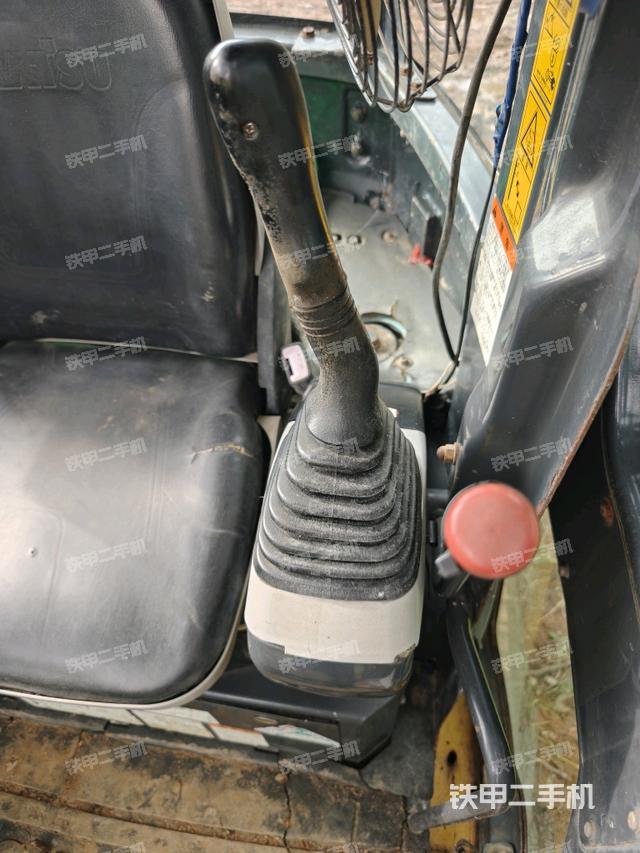 座椅左側(cè)控制臺/音響/含左手柄（駕駛室部分）