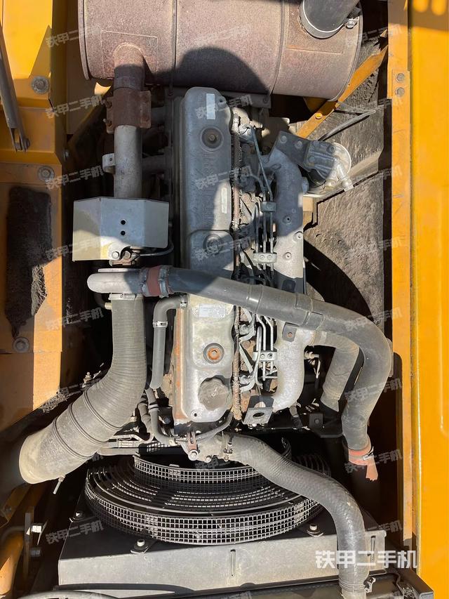 发动机整体俯视(整机外观) 发动机整体俯视(整机外观)