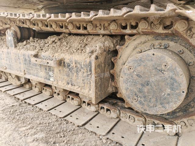 左导向轮(行走机构) 左导向轮(行走机构)