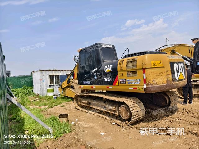 整机右后45°(整机外观) 整机右后45°(整机外观)