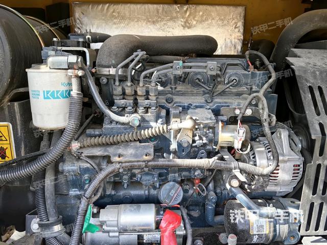 发动机室（上车部件）