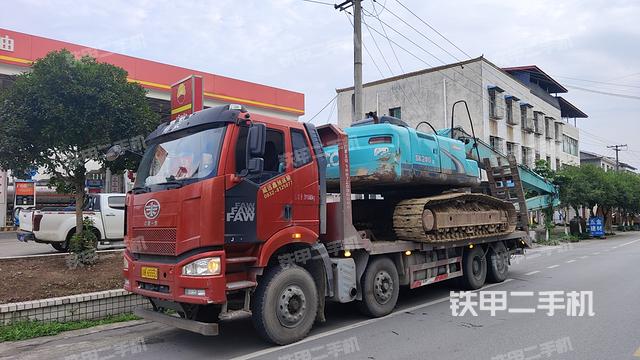 整机右后45°(设备外观及核心部件) 整机右后45°(设备外观及核心部件)