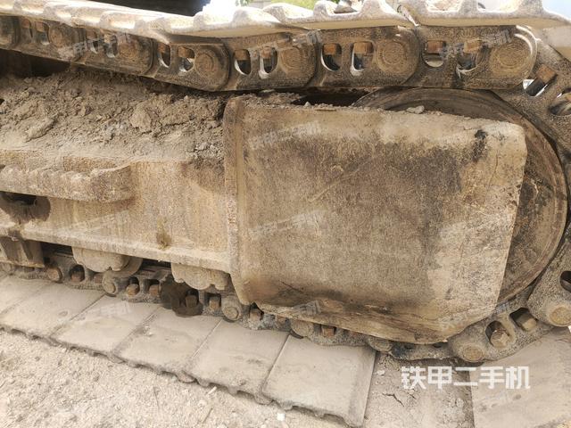 左导向轮(行走机构) 左导向轮(行走机构)