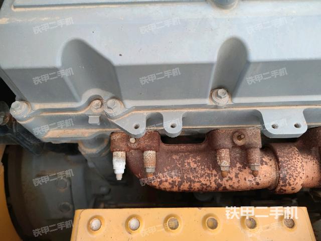 气门室盖螺丝特写(上车部件) 气门室盖螺丝特写(上车部件)