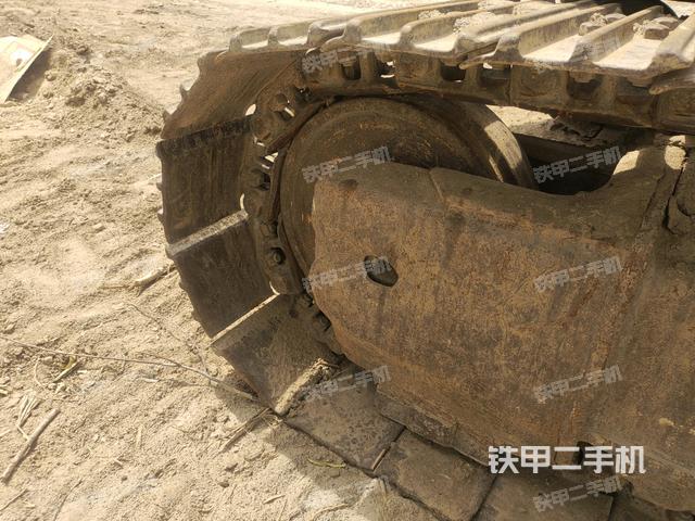 右驱动轮(行走机构) 右驱动轮(行走机构)