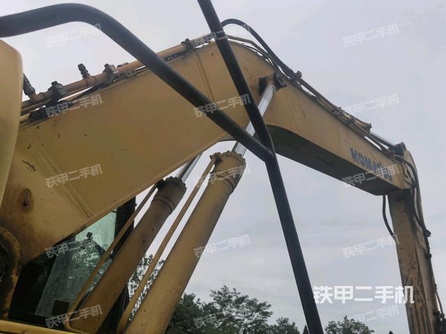 大臂整体 右侧(工作和回转装置) 大臂整体 右侧(工作和回转装置)