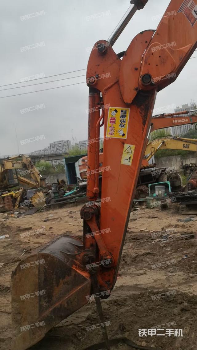 駕駛室整體（整機(jī)外觀）