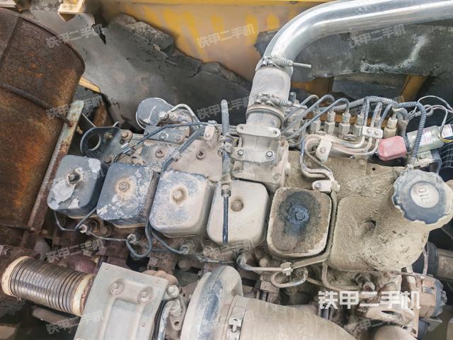 發(fā)動(dòng)機(jī)室（上車部件）