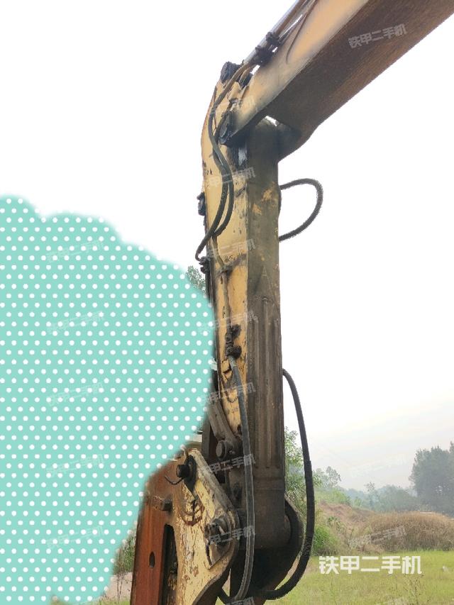 小臂整体左后(工作和回转装置) 小臂整体左后(工作和回转装置)