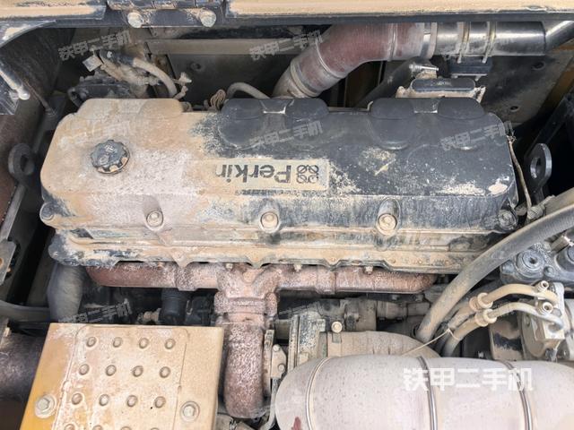 气门室盖螺丝特写(上车部件) 气门室盖螺丝特写(上车部件)